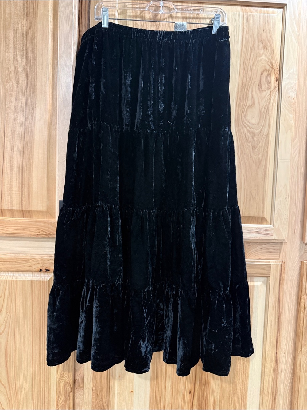 White Stag Women’s Sz 16/18 Black Velvet Tiered Dark Cottagecore Midi/Maxi Skirt